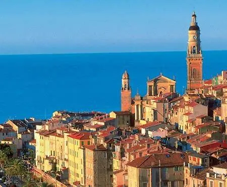 Nella Vecchia Citta Con Vista Mare * מנטון