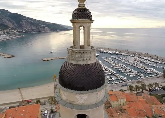 Nella Vecchia Citta Con Vista Mare Appartement