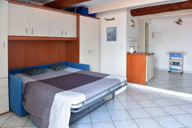 Nella Vecchia Citta Con Vista Mare Apartmán *